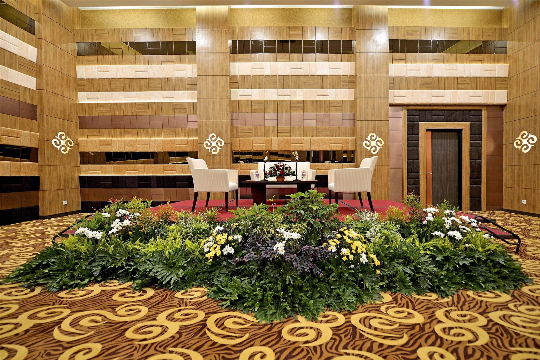 Grand Tjokro Jakarta Exterior photo